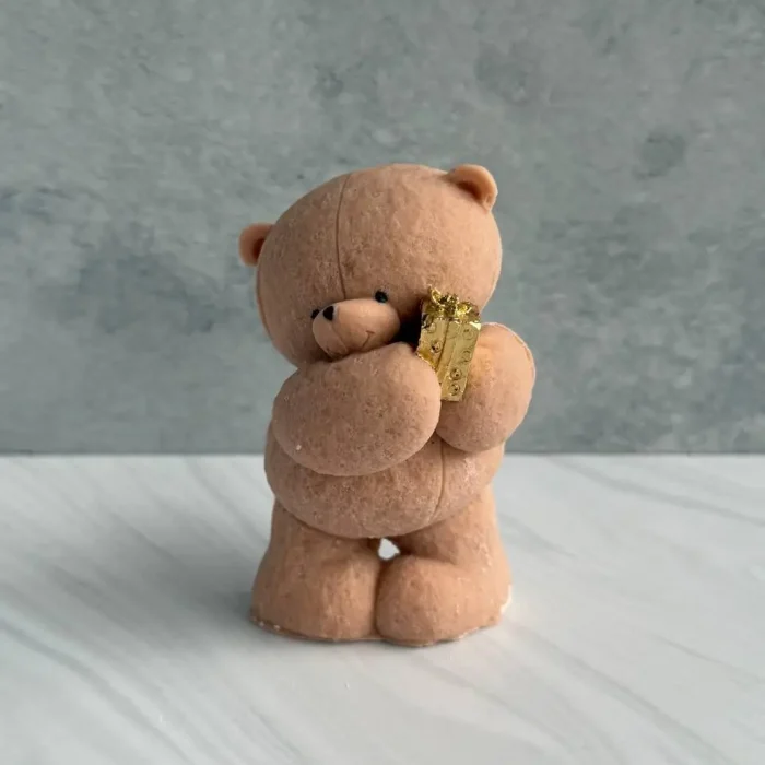 6899224461_w640_h640_shokoladnaya-figurka-mishka