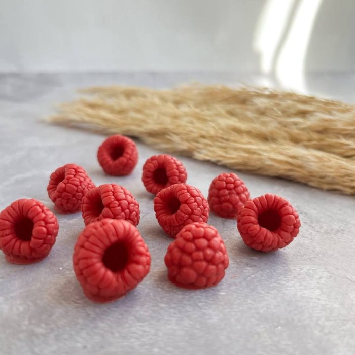 photo_5422449391941319443_y