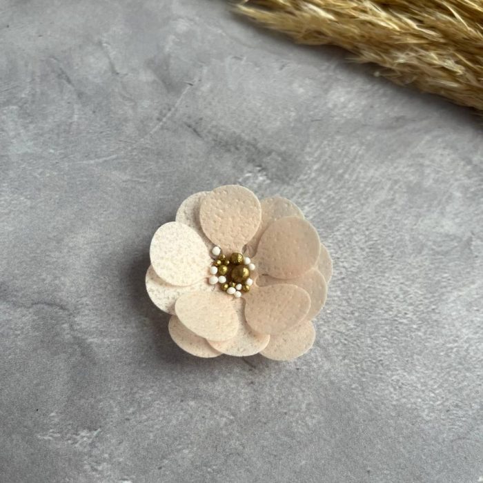 photo_5208816425856864181_y