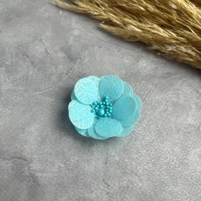 photo_5208816425856864182_y